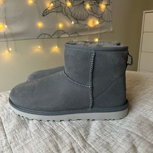 Ugg Classic Mini Boots in Ash Fog